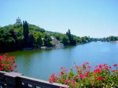 The Po river with the "monte dei Cappuccini" - Courtesy  Turismo Torino photographic archives