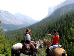 Travel in the Americas offers stunning scenery at budget prices