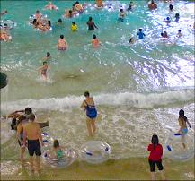 Great Wolf Lodge wave pool